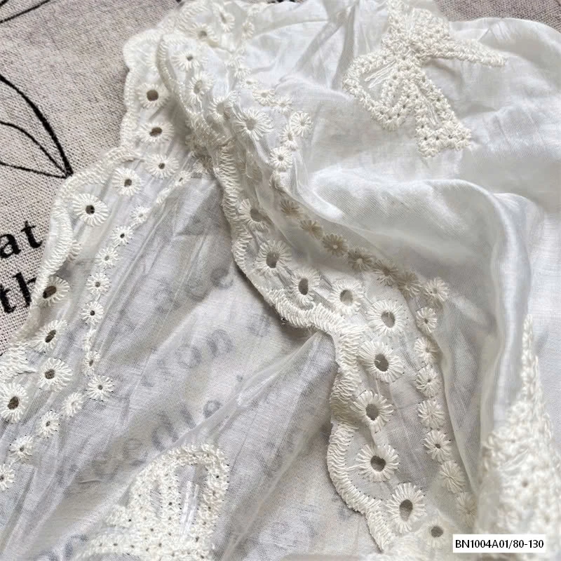 KHOÁC NẮNG TIỂU THƯ THÊU NƠ