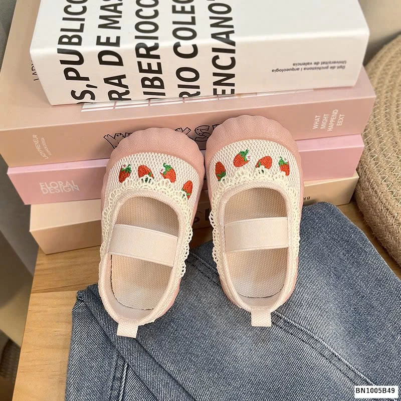 GIÀY TẬP ĐI DÂU TÂY