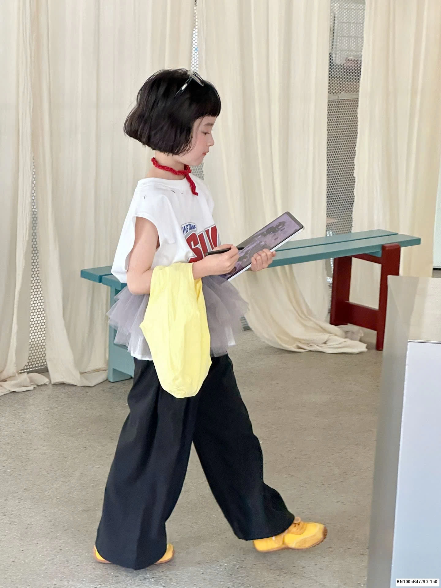 Áo tanktop Slut cho bé