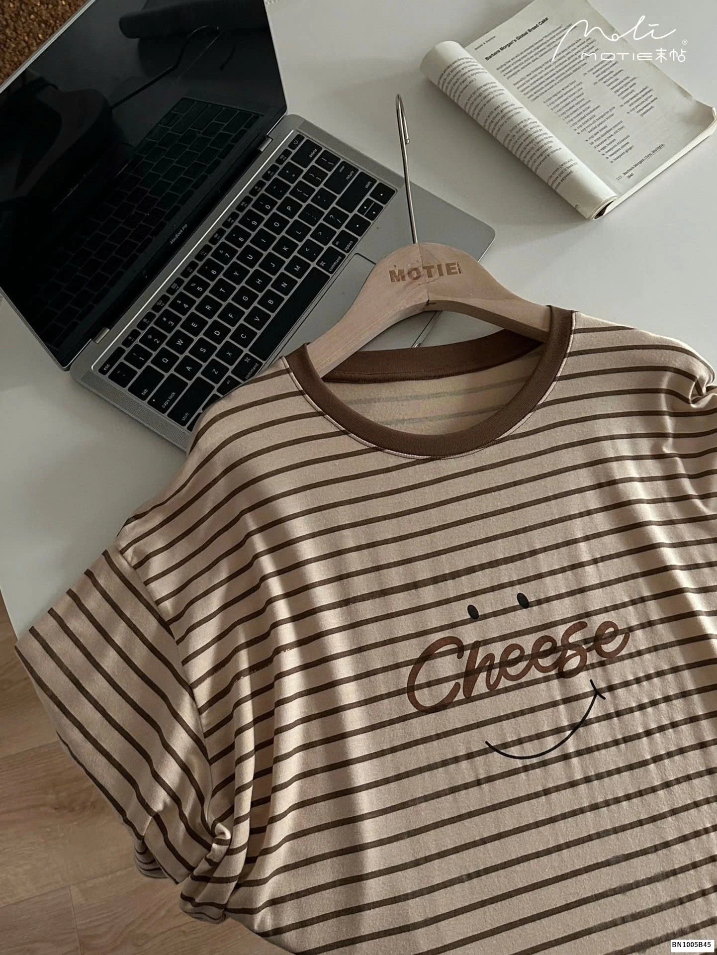 VÁY SUÔNG KẺ MOTIE