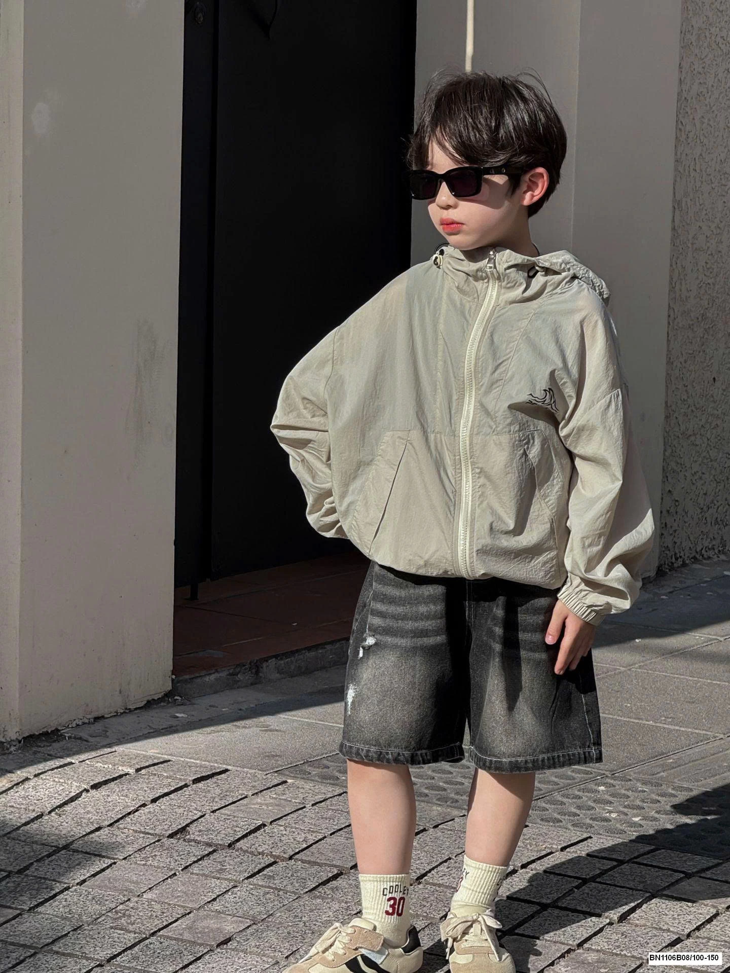 QUẦN SHORT JEAN ĐEN BÉ TRAI