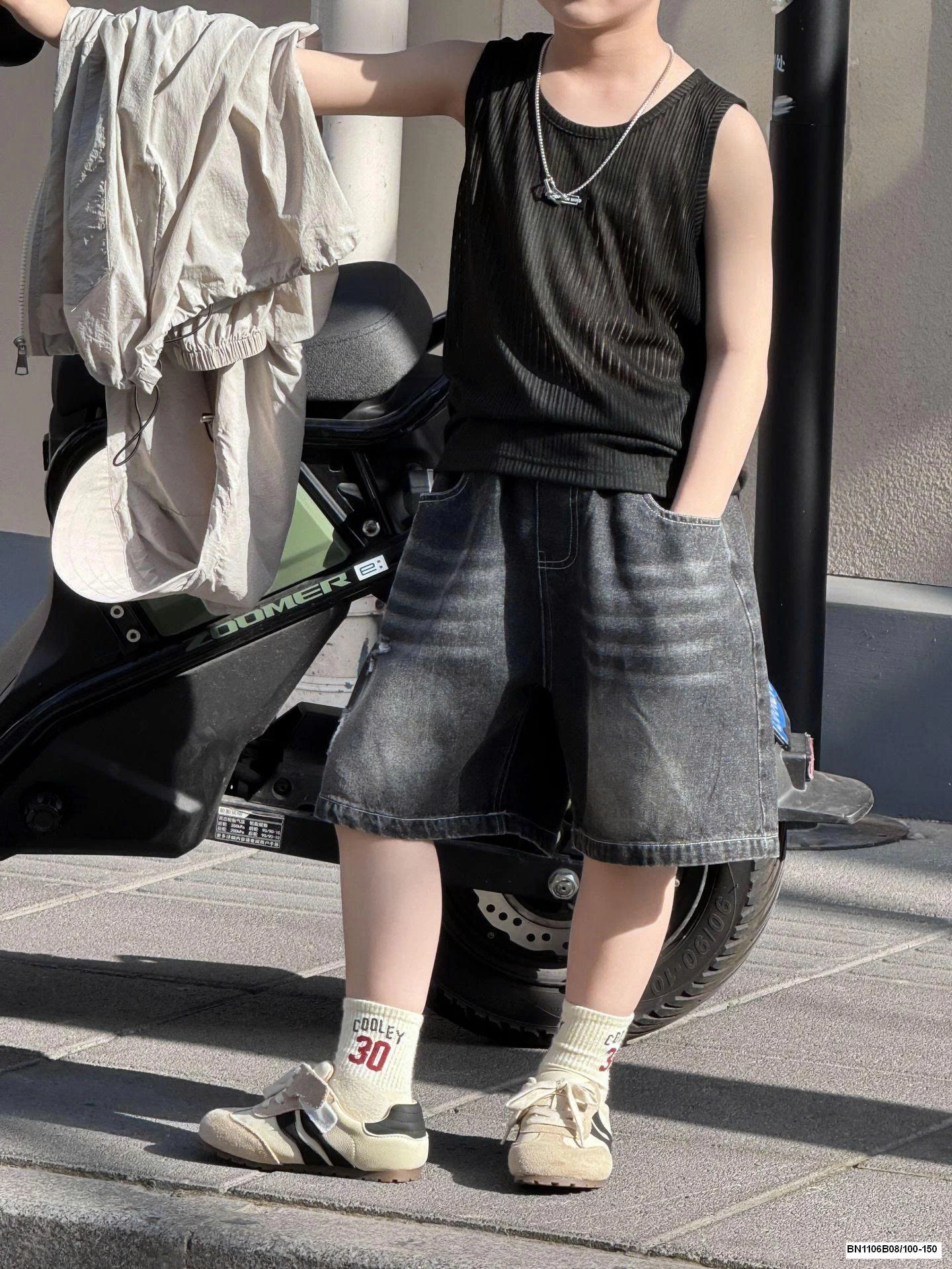 QUẦN SHORT JEAN ĐEN BÉ TRAI