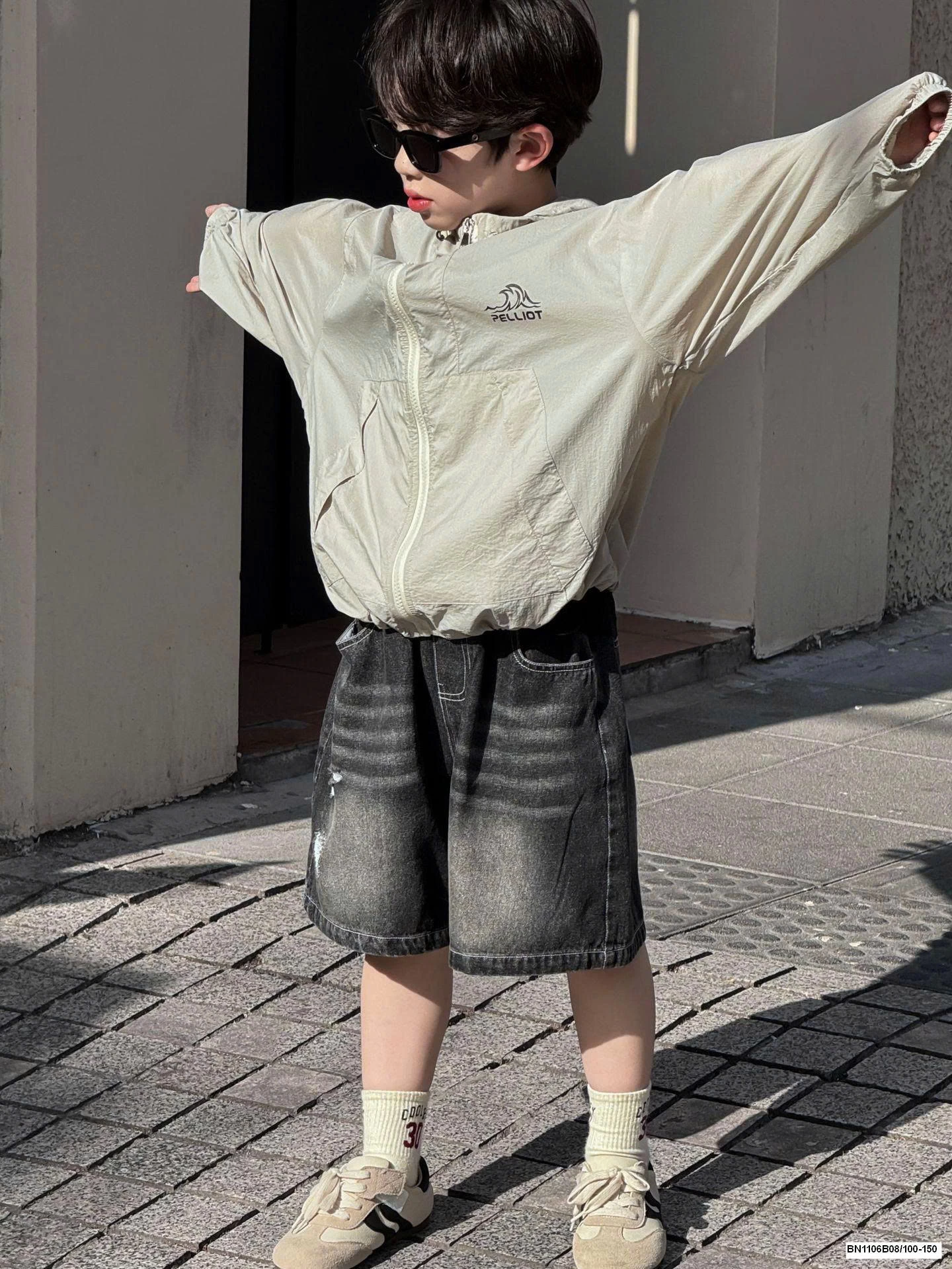 QUẦN SHORT JEAN ĐEN BÉ TRAI