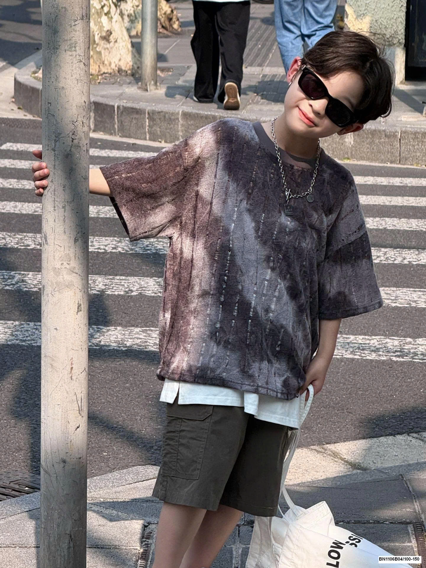 ÁO THUN RÁCH LOANG MÀU