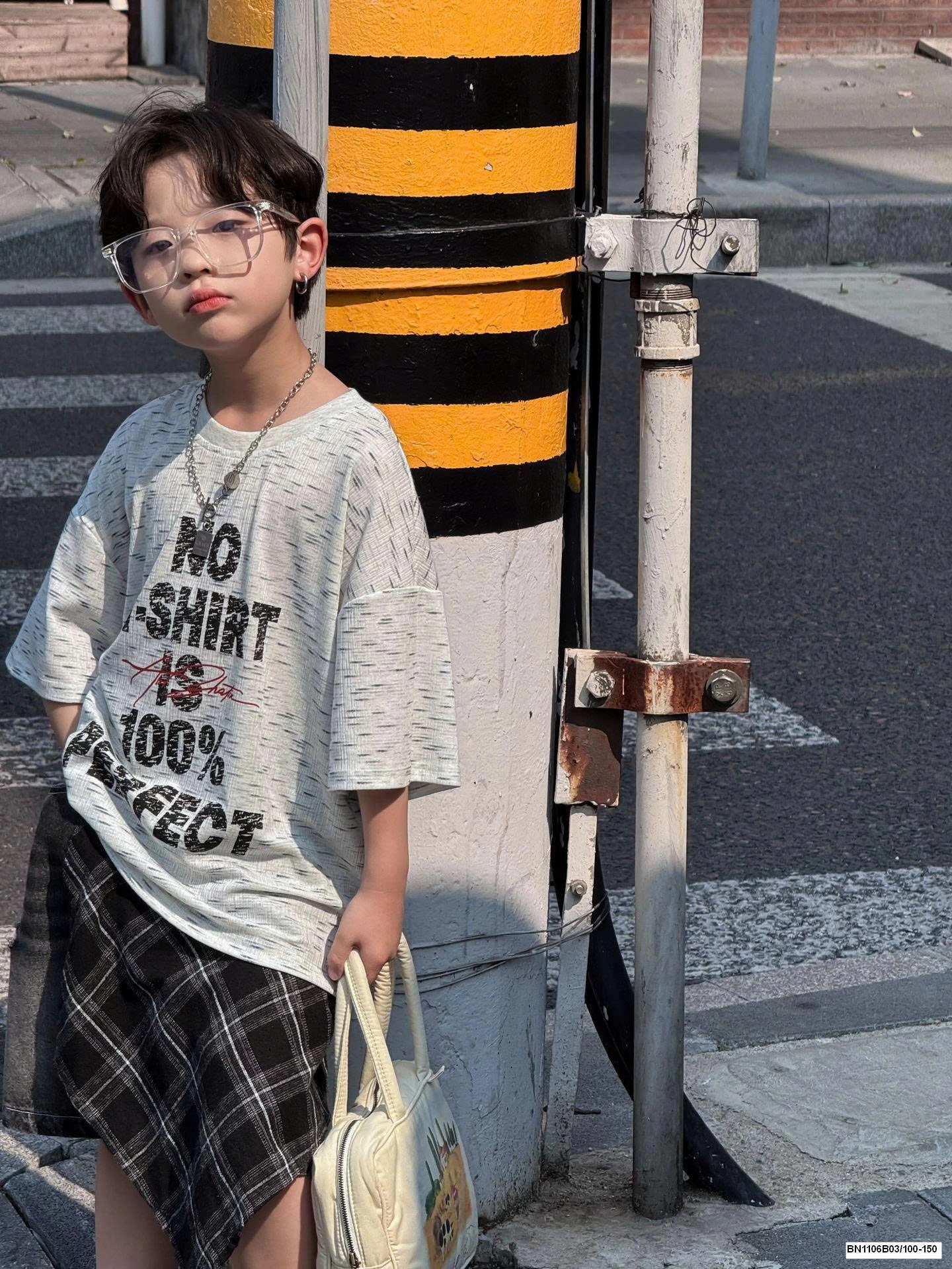 ÁO THUN IN CHỮ NÓTSHIRT