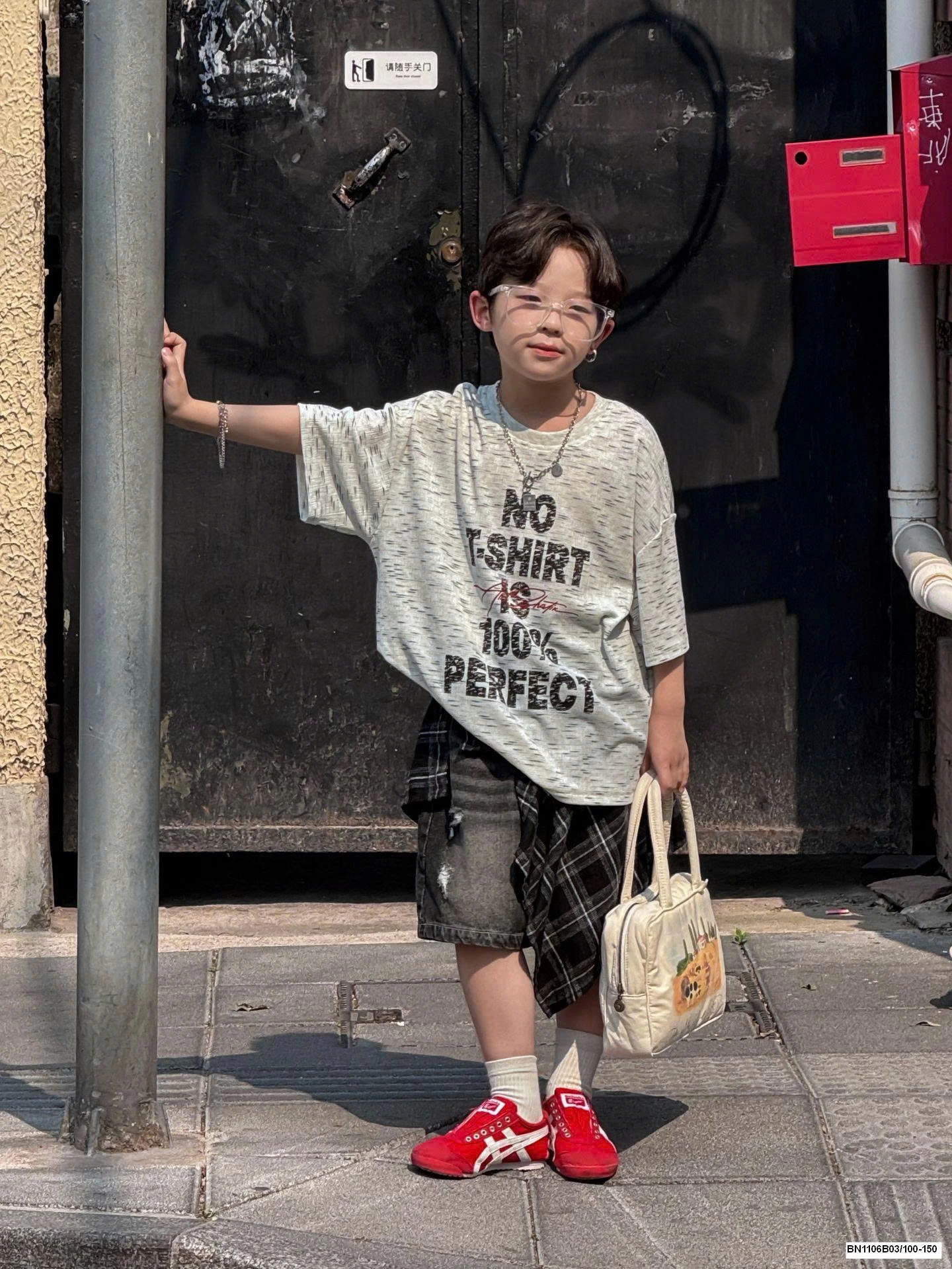 ÁO THUN IN CHỮ NÓTSHIRT