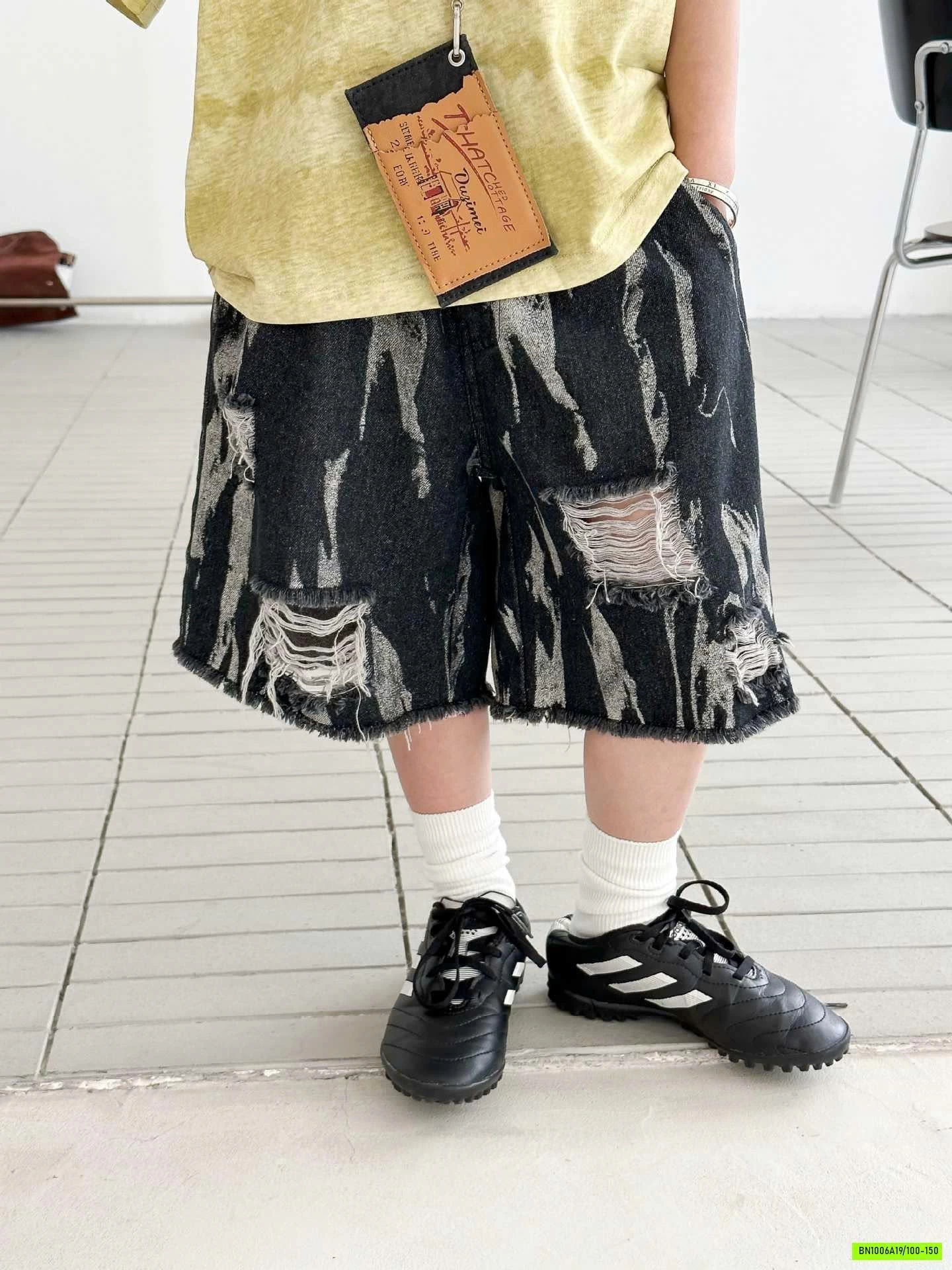 ÁO VÀNG LOANG MIX SHORT JEANS RÁCH