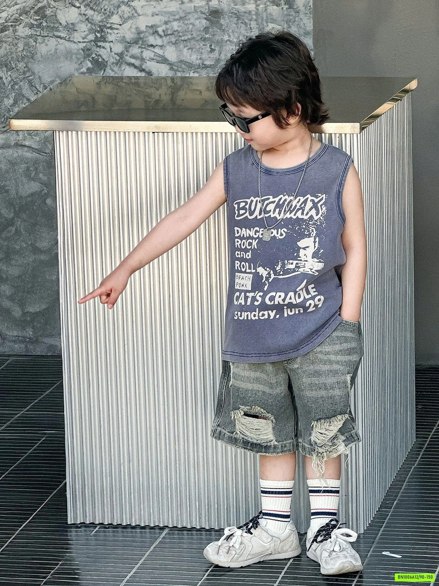 ÁO SÁT NÁCH IN HÌNH BẠC MÀU