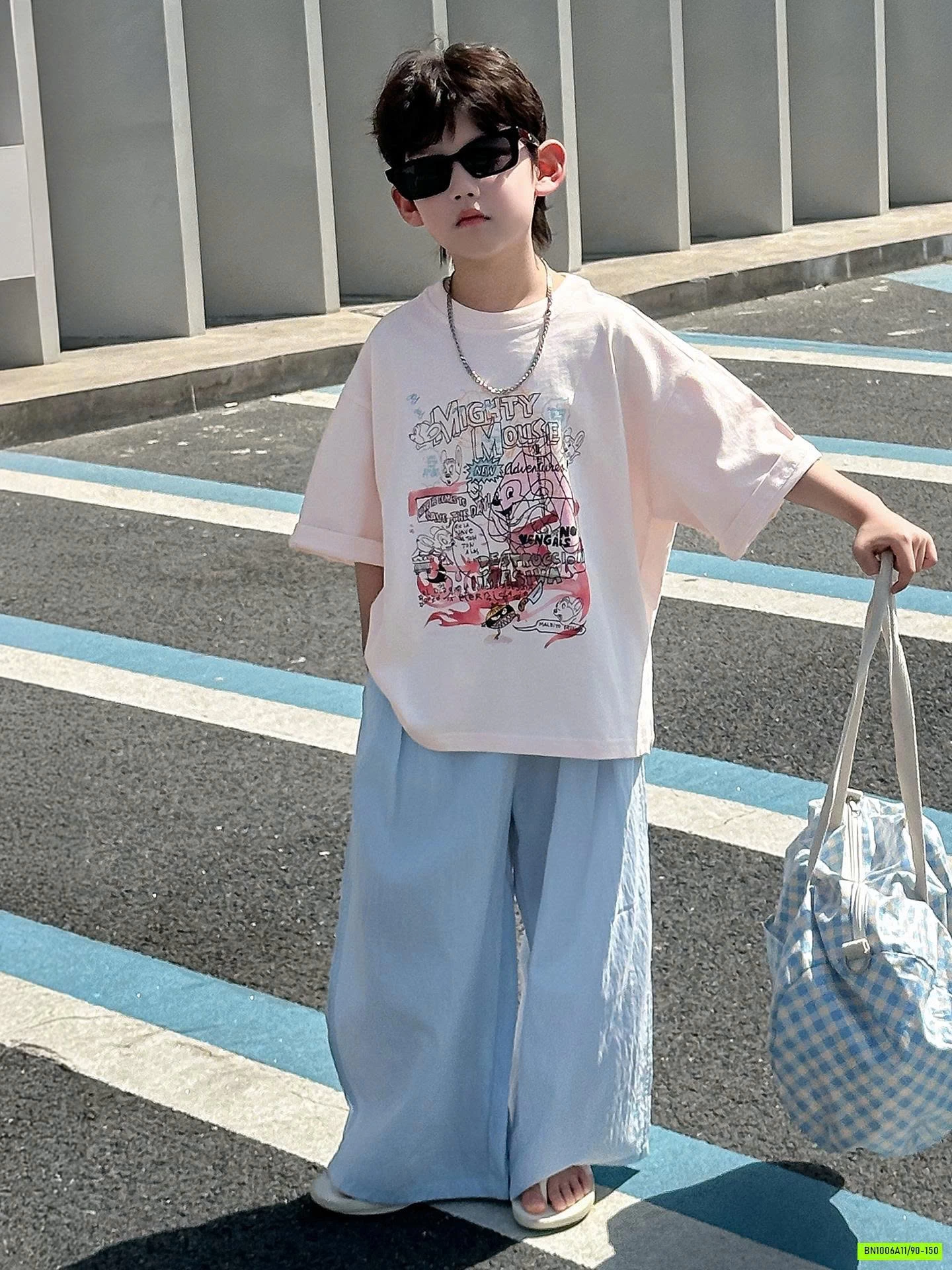 ÁO HỒNG MIX QUẦN SUÔNG XANH