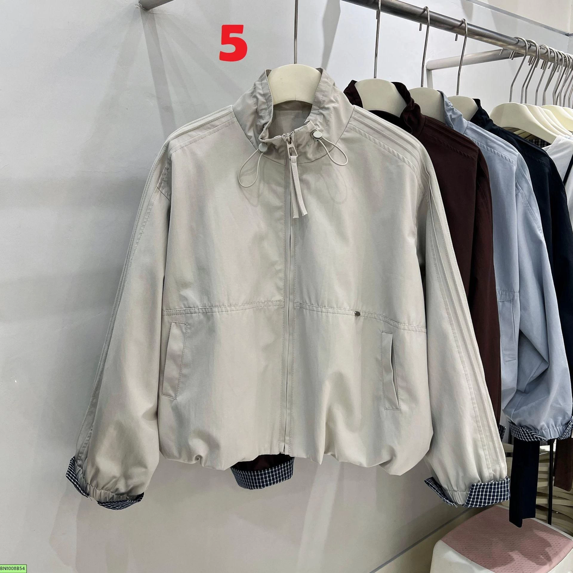 ÁO KHOÁC GIÓ RETRO NỮ