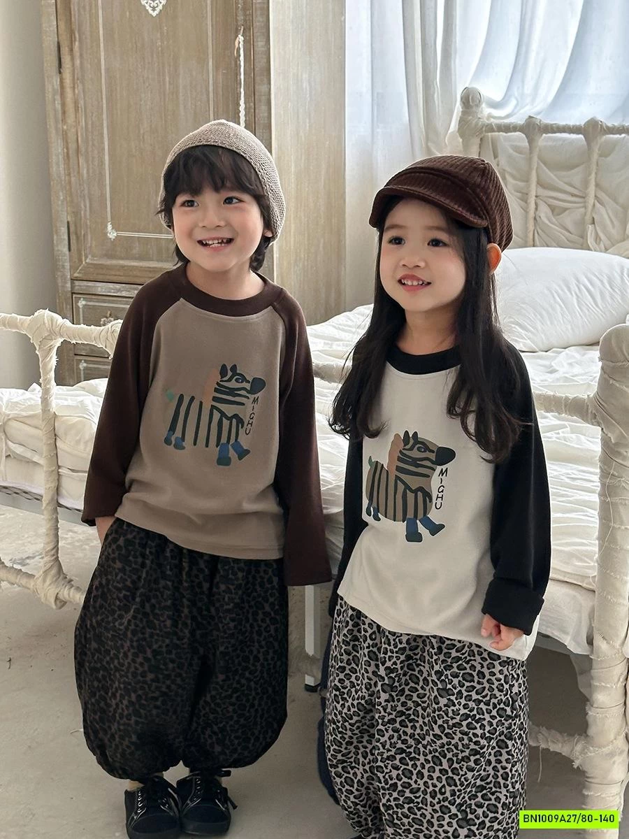 ÁO PHỐI MÀU TAY MIX QUẦN BOM