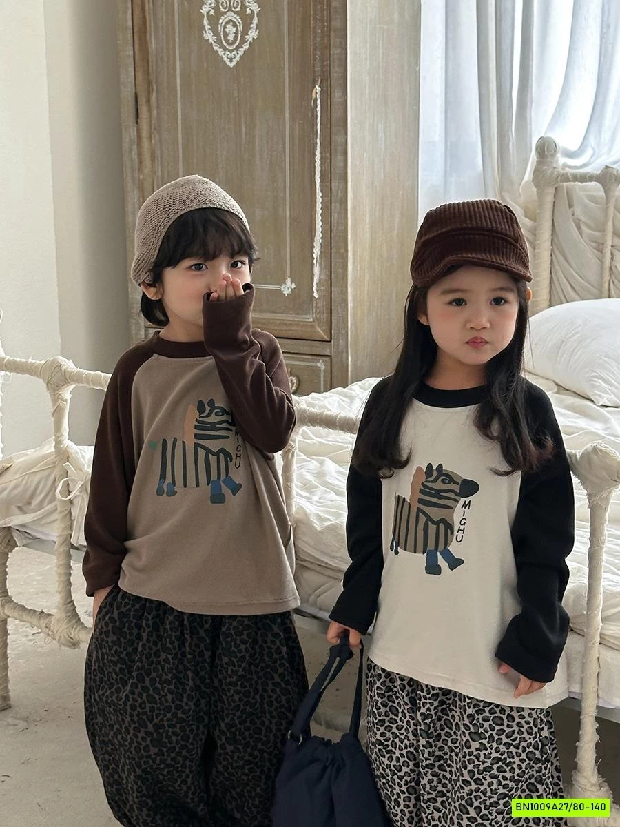 ÁO PHỐI MÀU TAY MIX QUẦN BOM