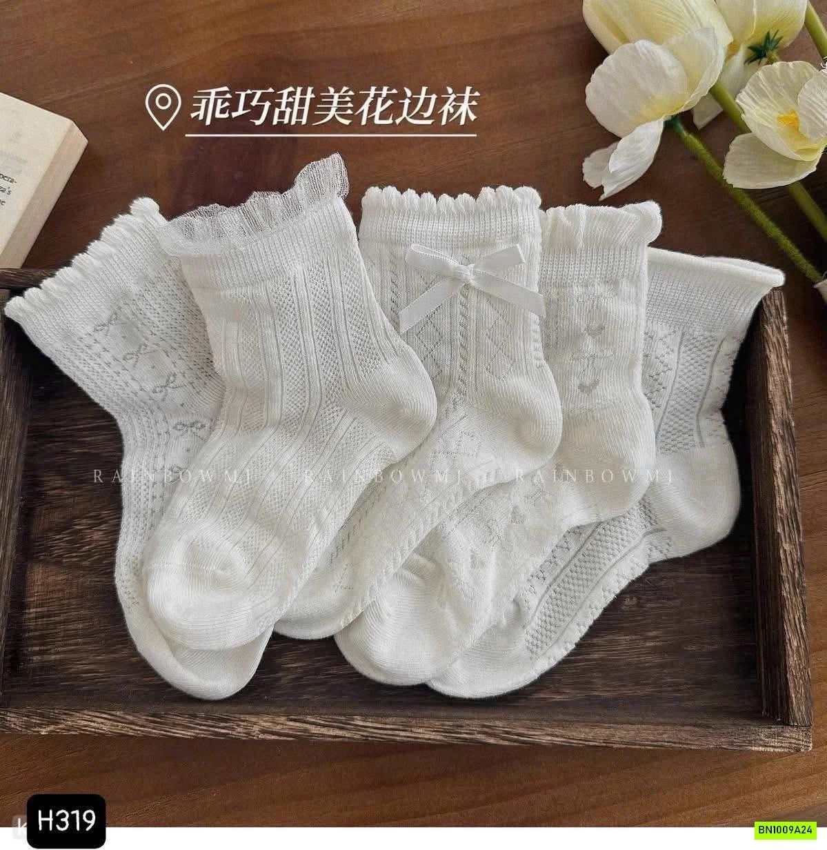 SÉT 5 ĐÔI TẤT PHỐI REN TIỂU THƯ