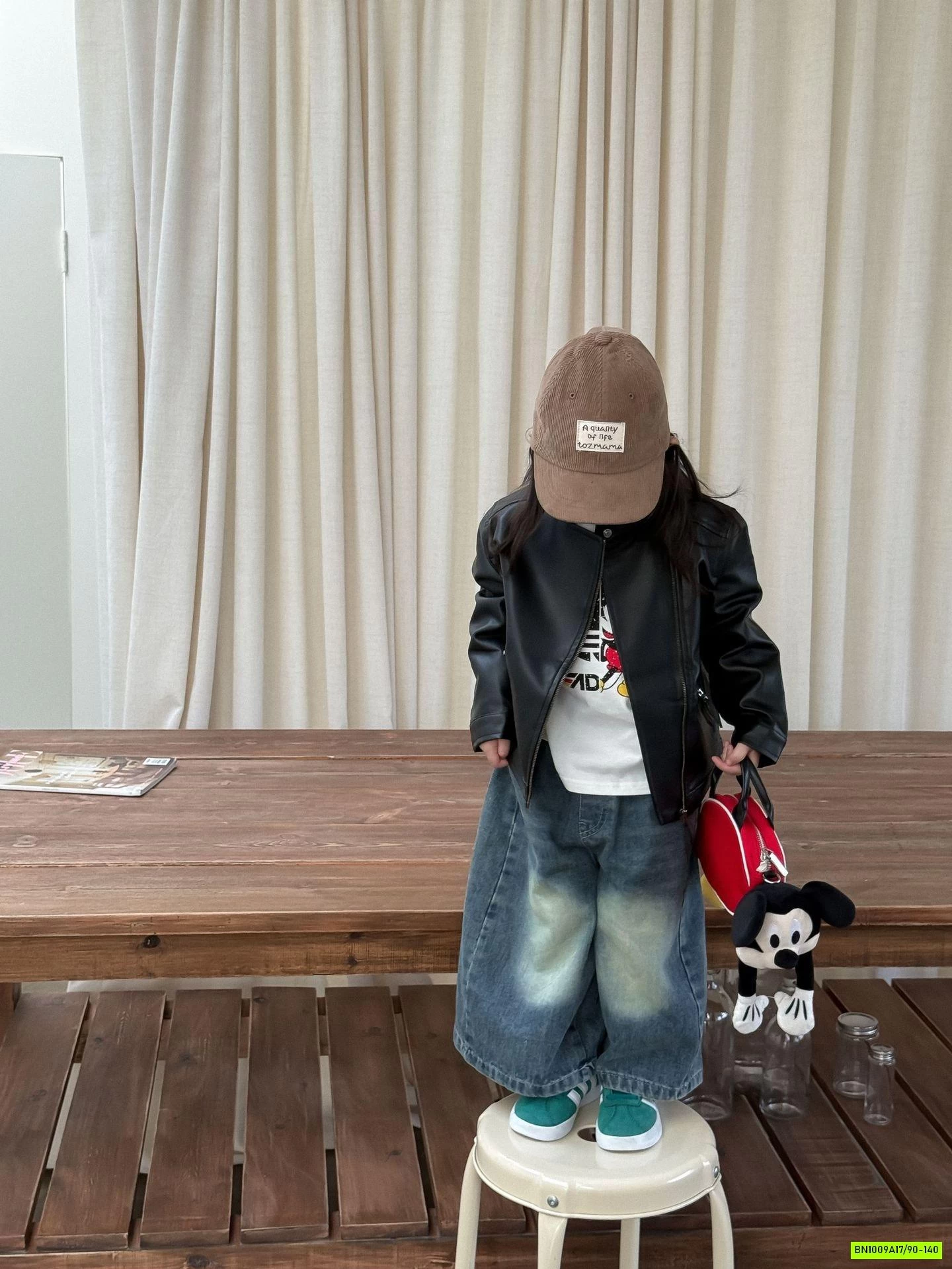 KHOÁC DA KHÓA CHÉO MIX JEANS ỐNG RỘNG