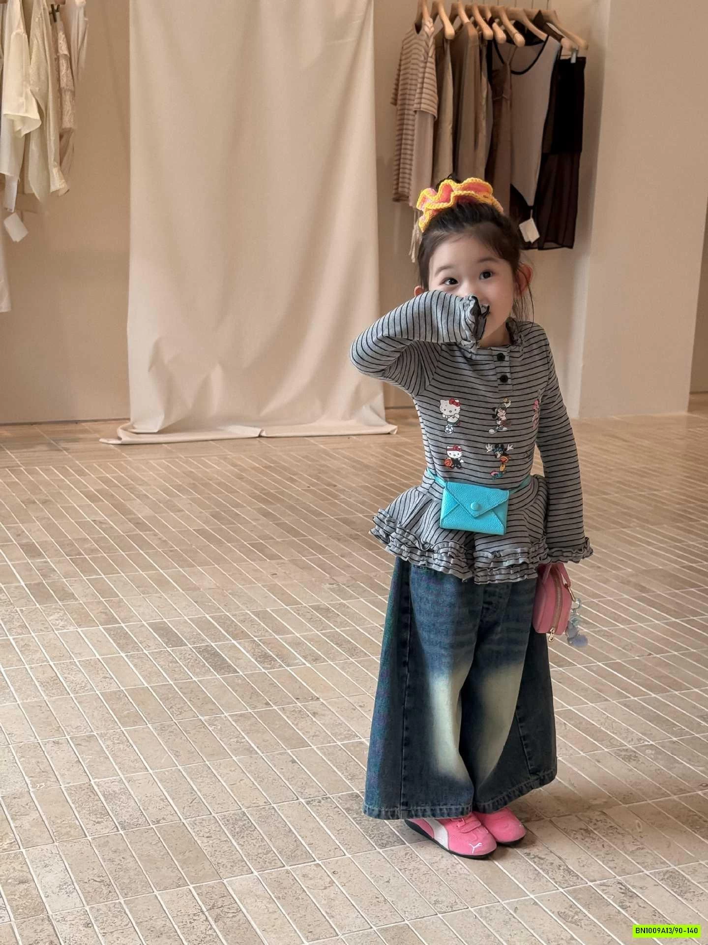 ÁO KẺ VIỀN BÈO MIX JEANS ỐNG RỘNG