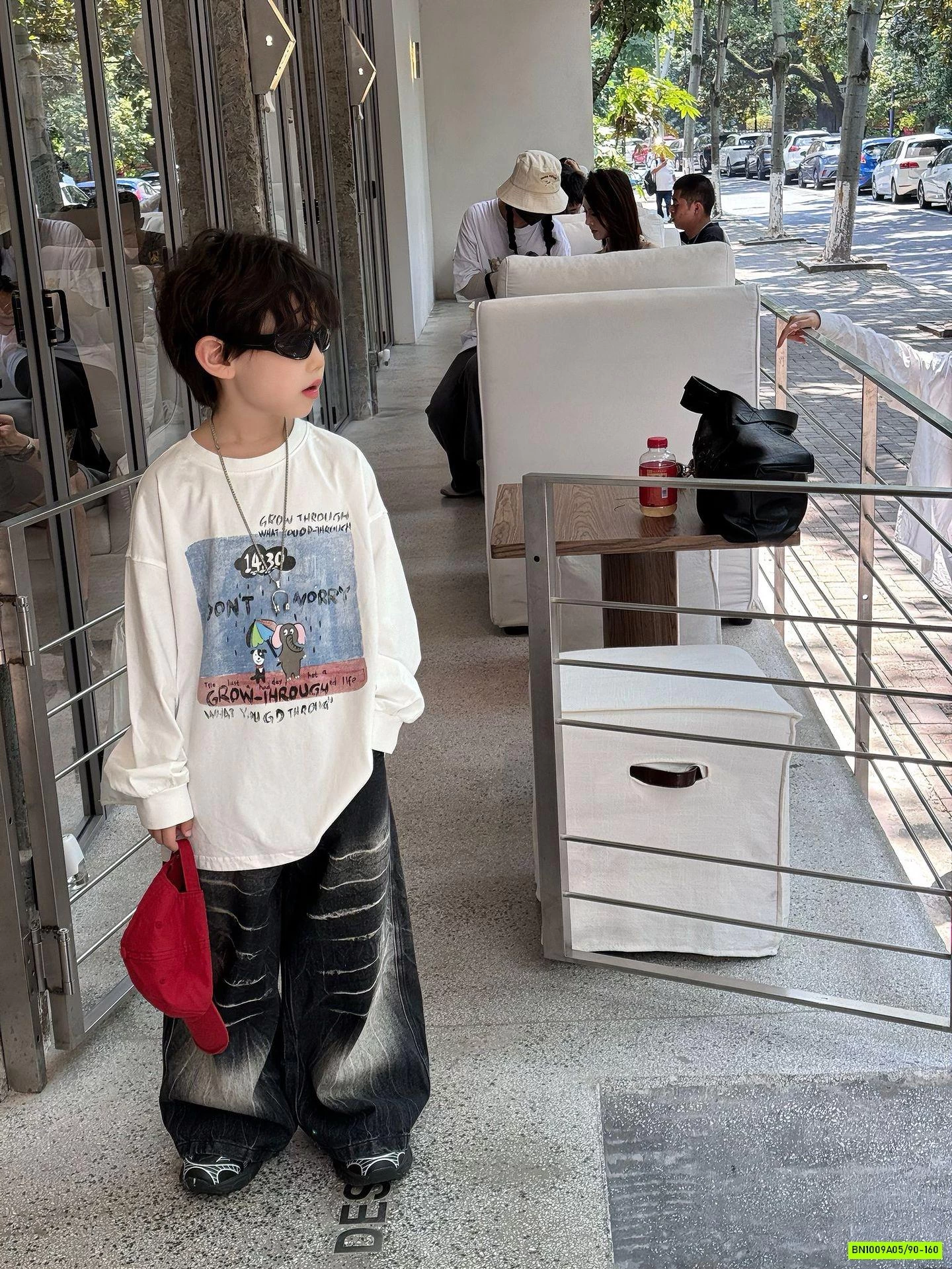 ÁO THUN IN HÌNH VÀ CHỮ NGHỘ NGHĨNH