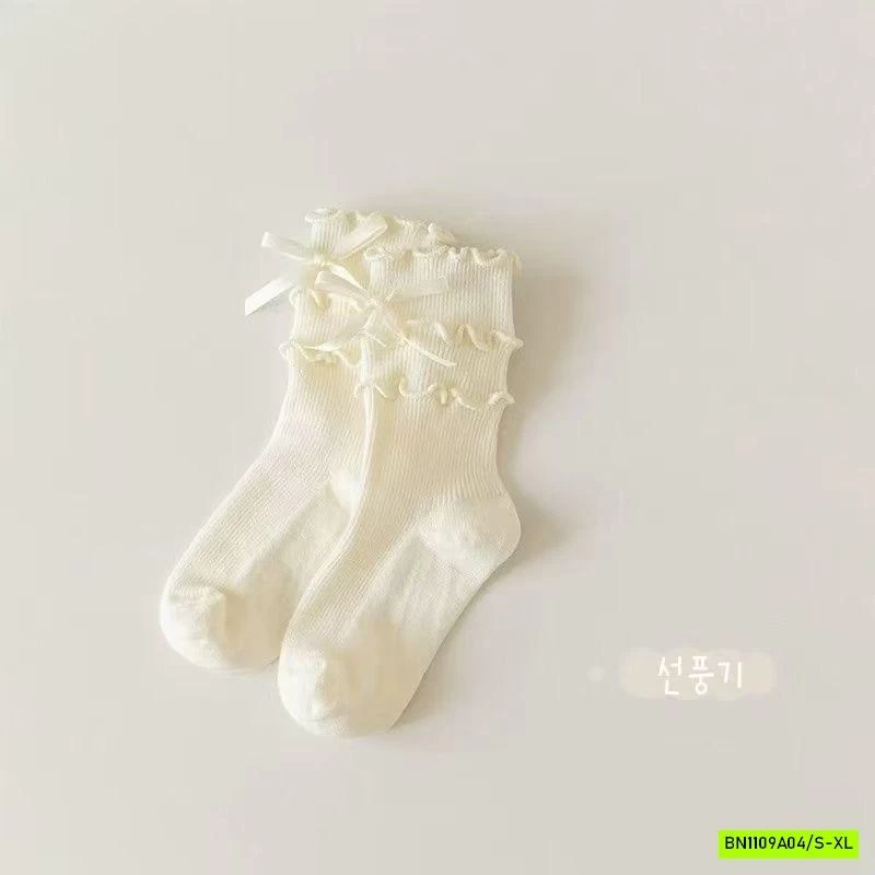 TẤT CAO CỔ VIỀN BÈO GẮN NƠ BÉ GÁI