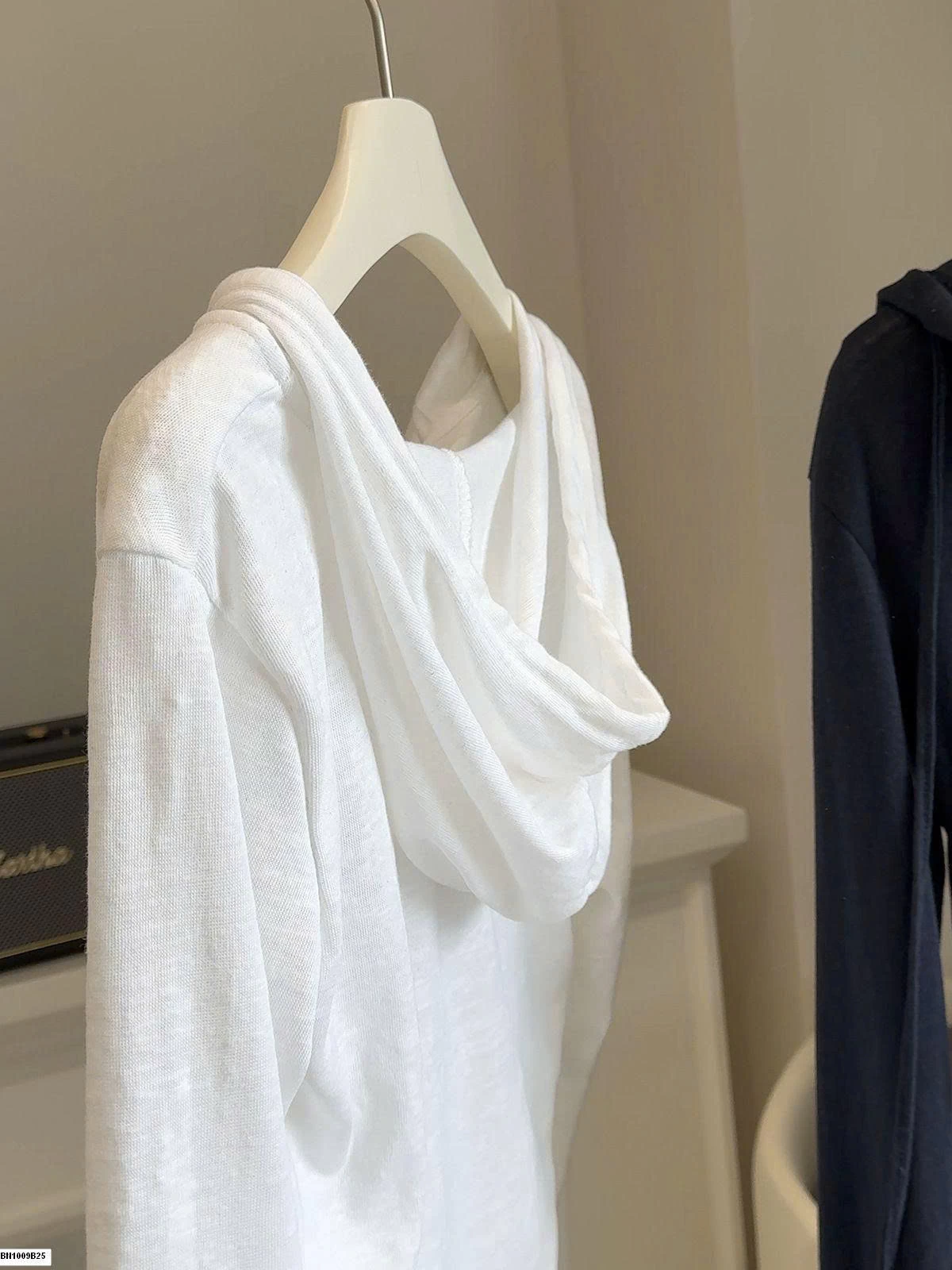 ÁO CHỮ DÀI TAY LIỀN MŨ RÚT EO