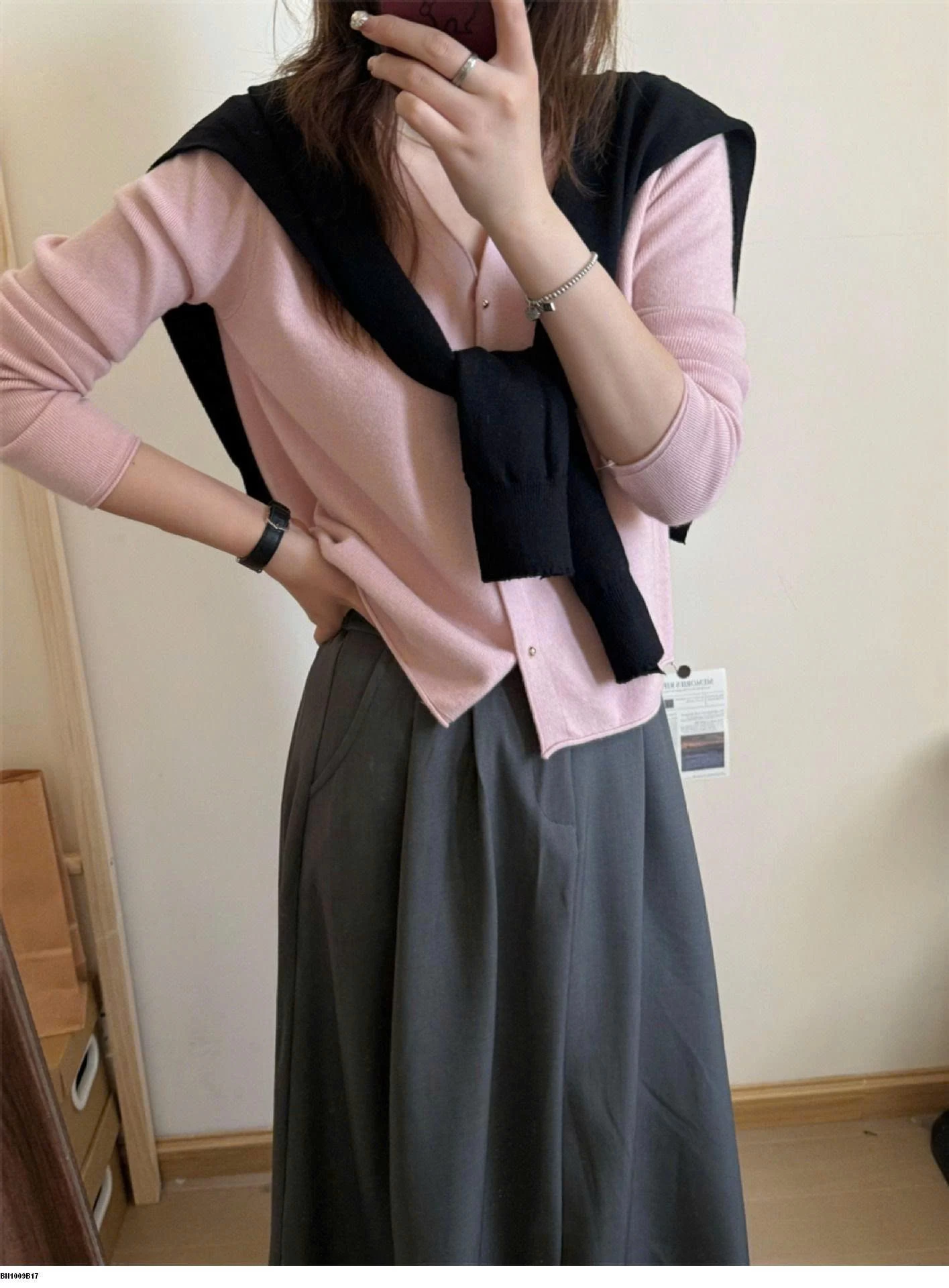 KHOÁC LEN MỎNG CỔ TIM