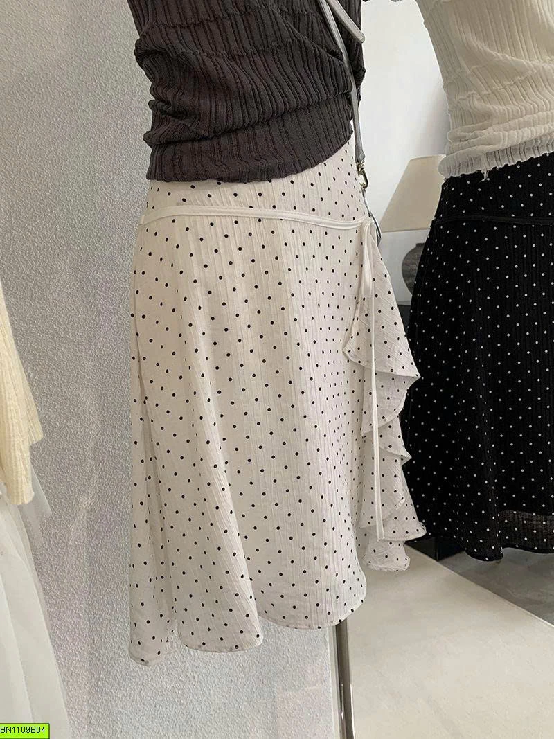 CHÂN VÁY CHẤM BI