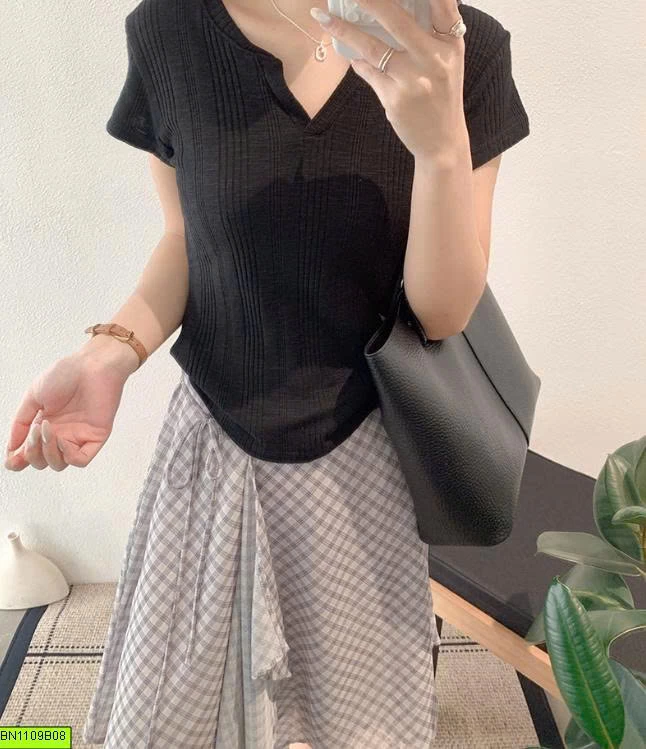 ÁO LEN NỮ NGẮN TAY CỔ V