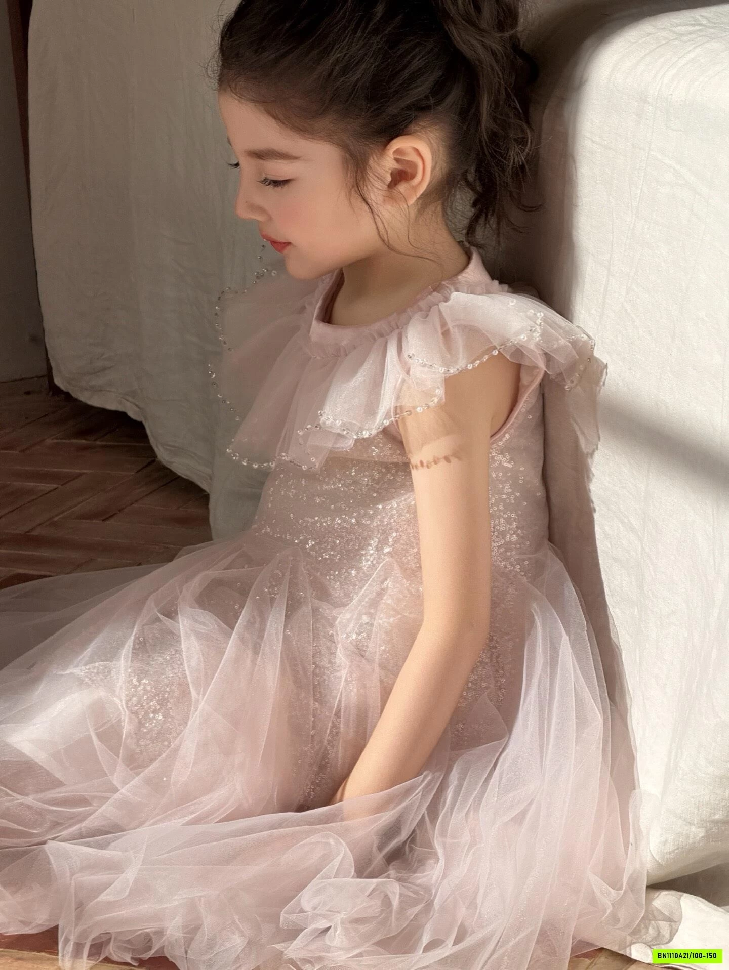 ĐẦM CÔNG CHÚA CỔ CHOÀNG REN