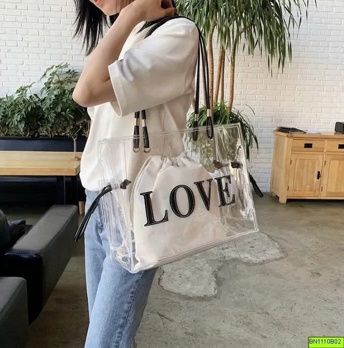 TÚI NHỰA ĐEO VAI IN CHỮ LOVE
