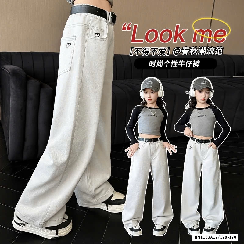 JEANS SUÔNG THÊU TRAI TIM TÚI