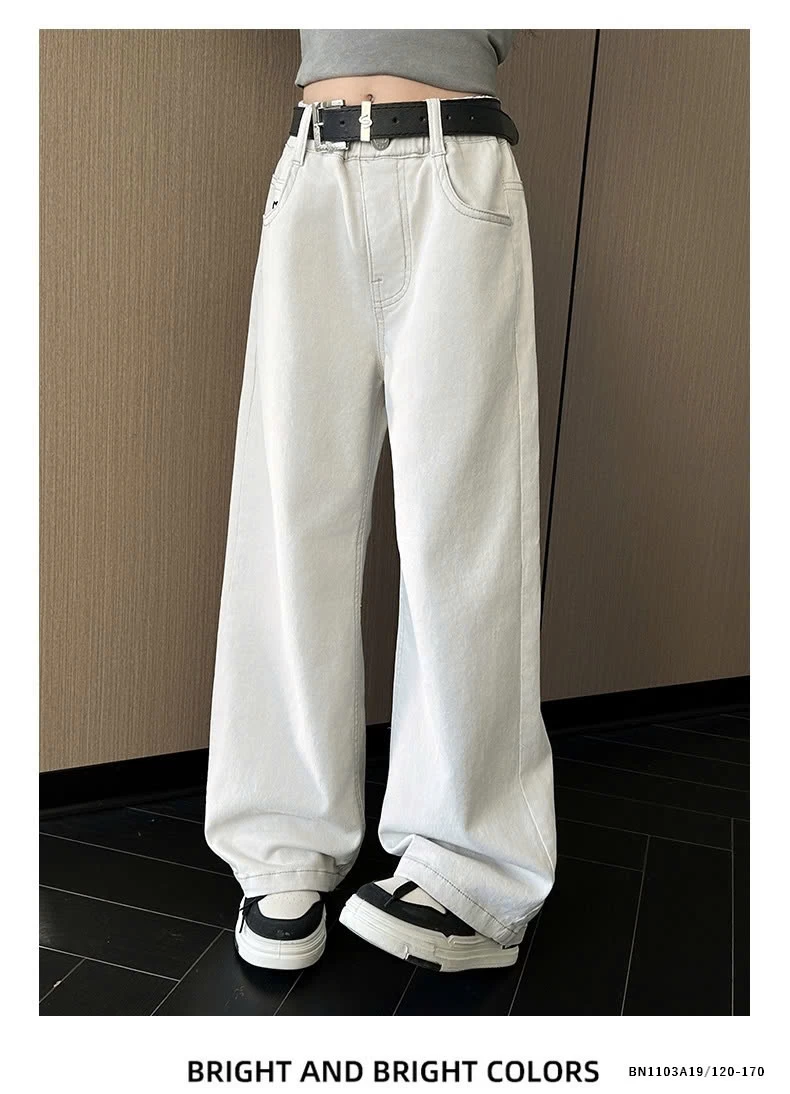 JEANS SUÔNG THÊU TRAI TIM TÚI