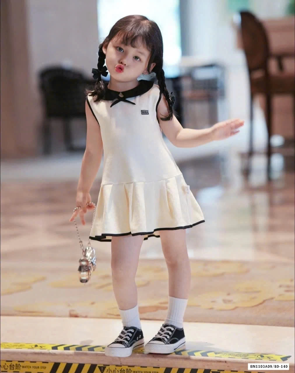 ĐẦM ĐUÔI CÁ CỔ SEN