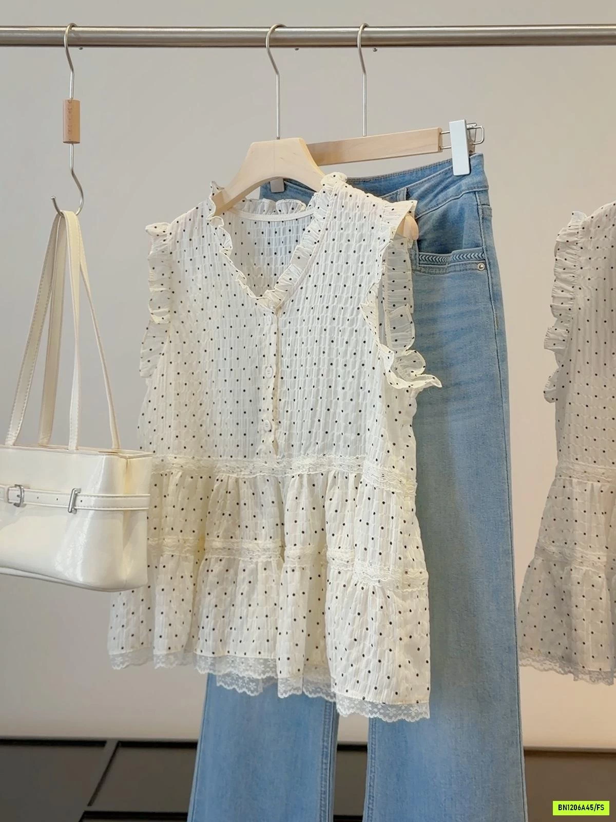 ÁO CHẤM BI PHỐI BÈO ANNA