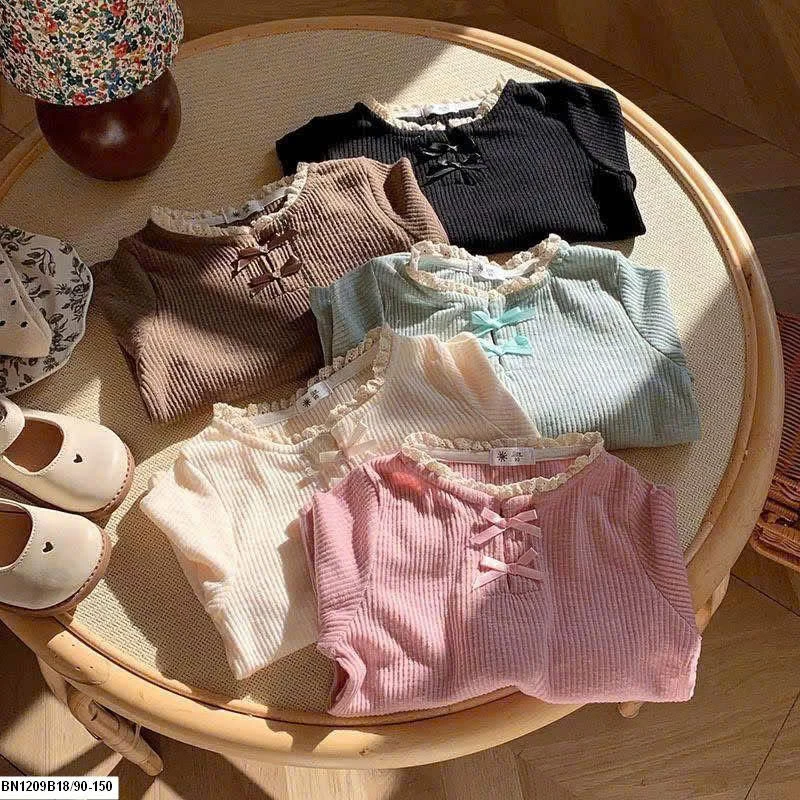 ÁO THUN GÂN VIỀN REN ĐÍNH NƠ