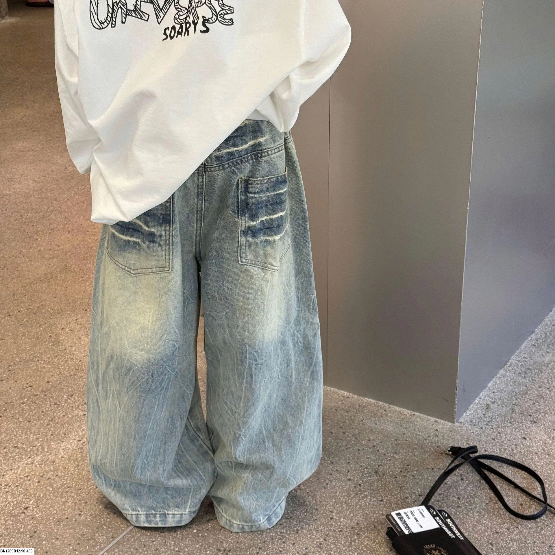 ÁO KHOÁC LEN XÁM MIX QUẦN JEAN