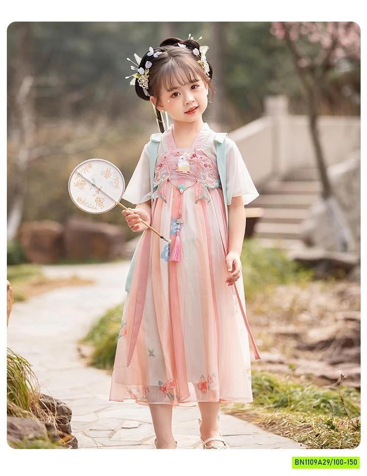 ĐẦM CỔ TRANG THÊU THỎ