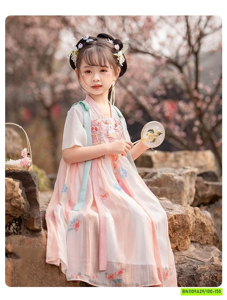 ĐẦM CỔ TRANG THÊU THỎ