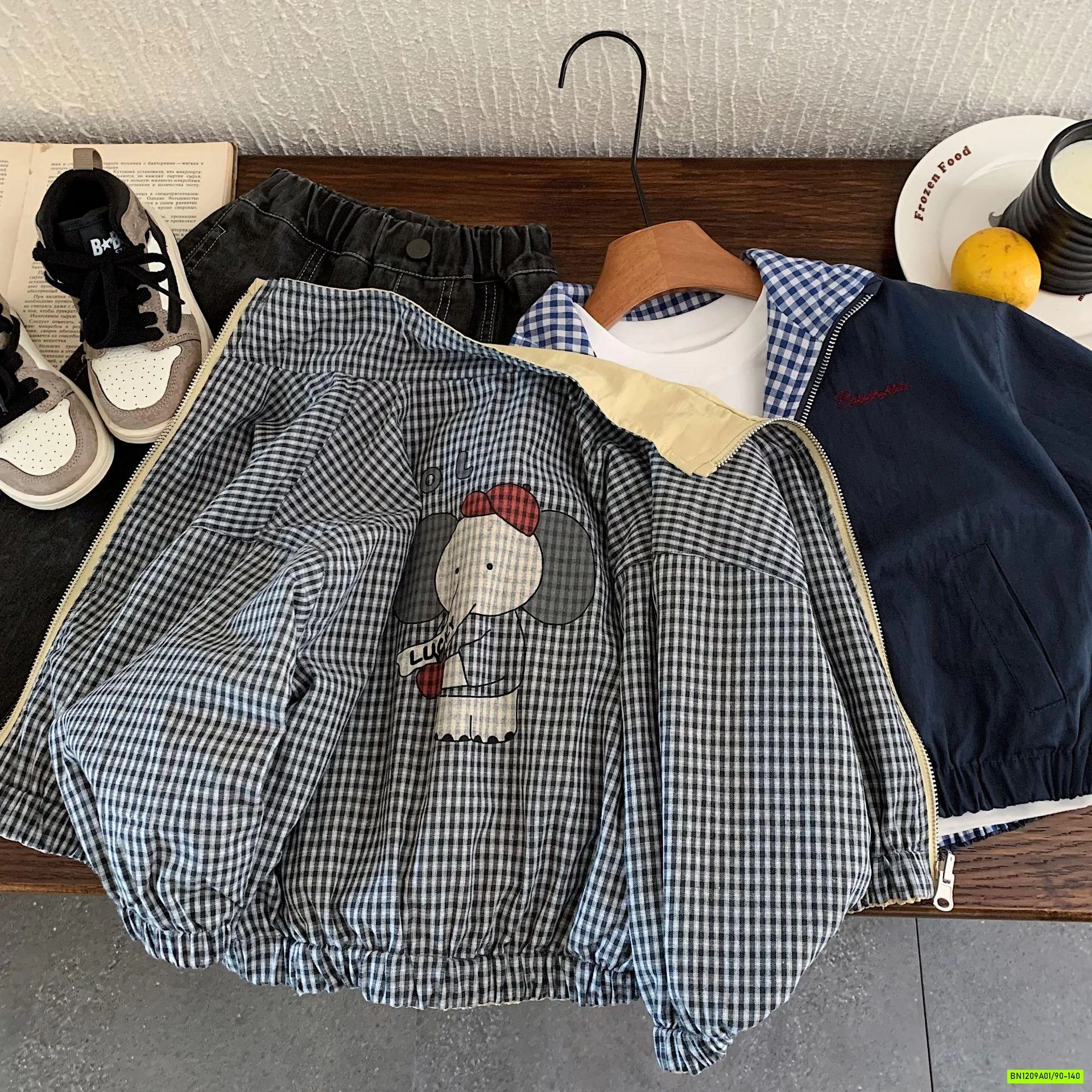 KHOÁC GIÓ 2 MẶT CARO