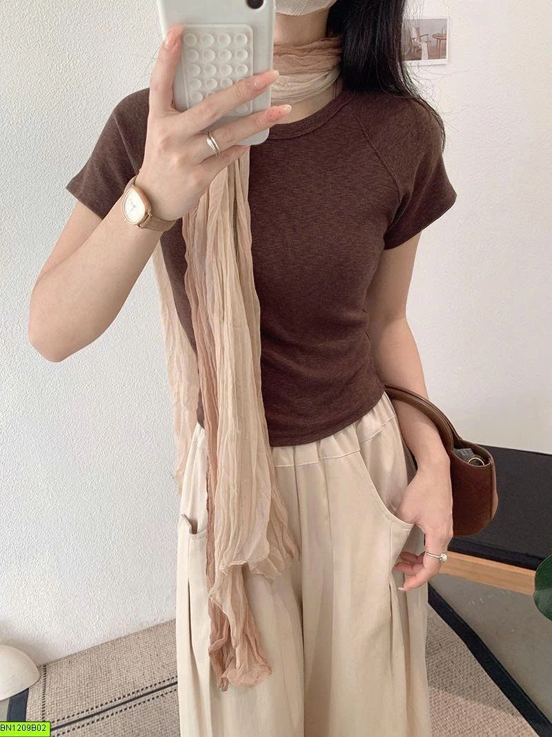 ÁO THUN NGẮN TAY DÁNG ÔM