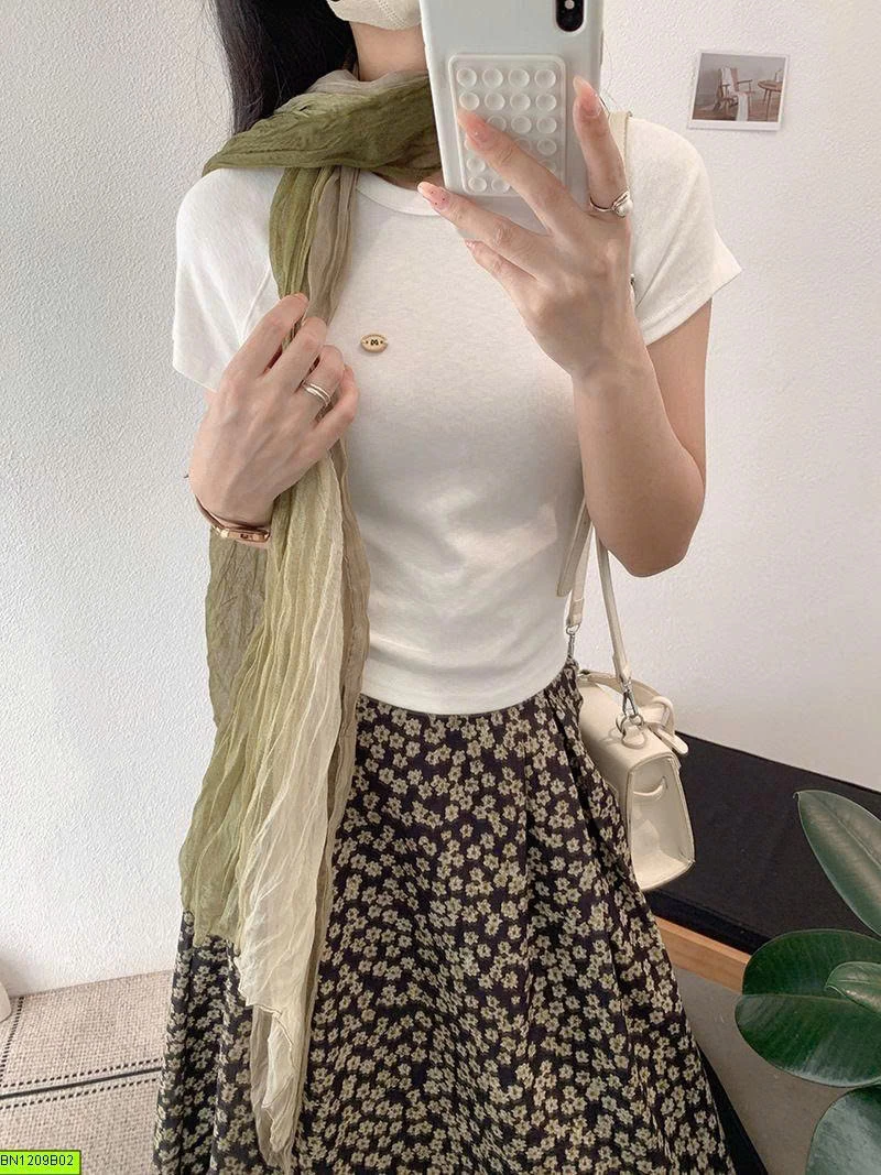 ÁO THUN NGẮN TAY DÁNG ÔM
