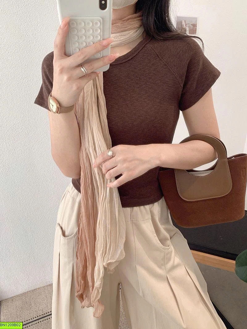 ÁO THUN NGẮN TAY DÁNG ÔM
