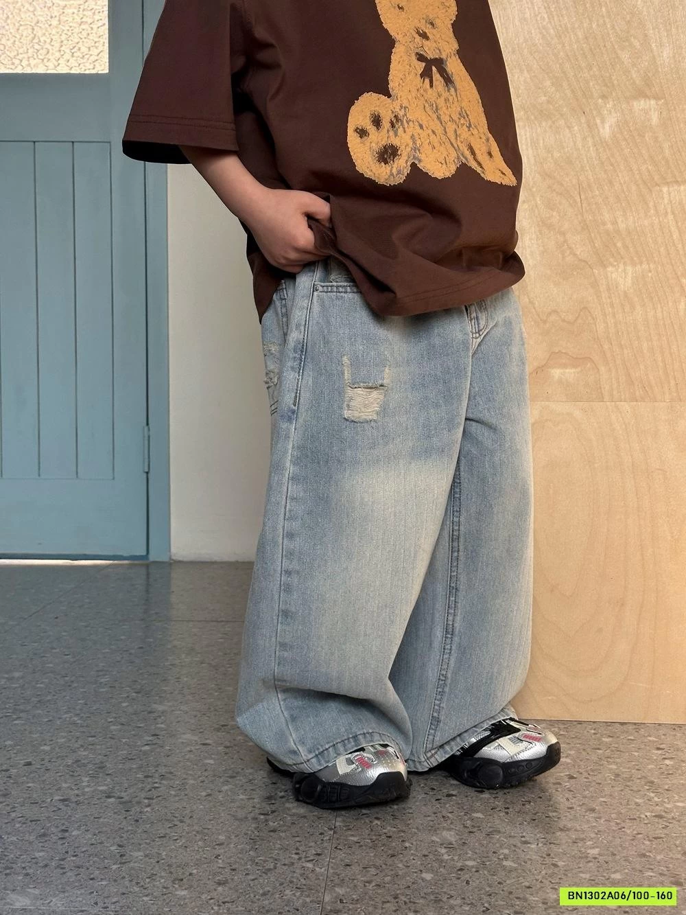 ÁO GẤU NÂU MIX JEANS SUÔNG RÁCH AFTE