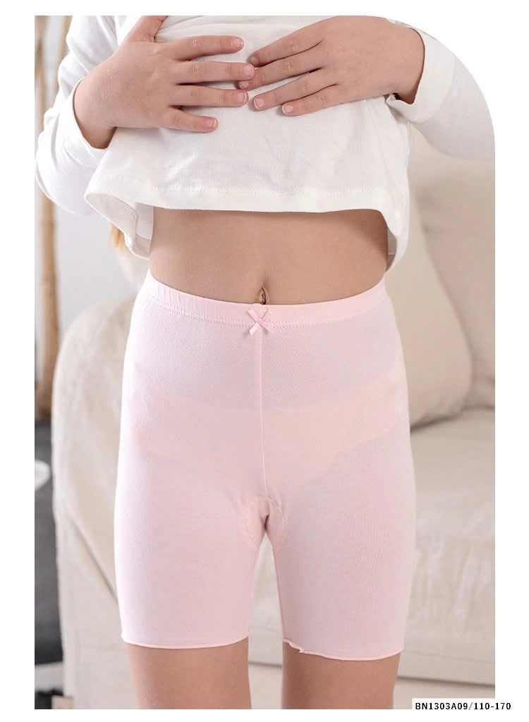 SÉT 2 QUẦN ĐÙI MẶC TRONG VÁY BG