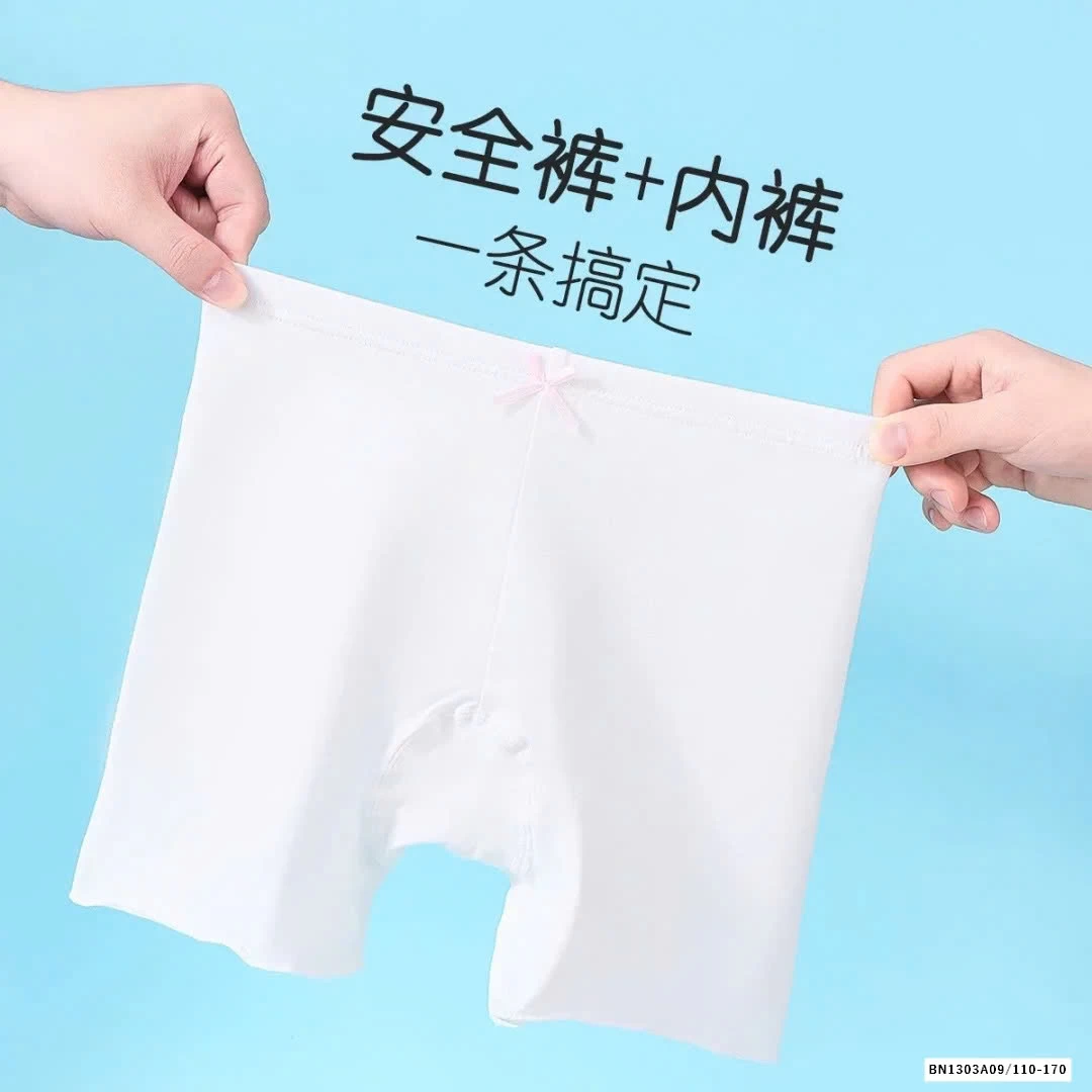 SÉT 2 QUẦN ĐÙI MẶC TRONG VÁY BG