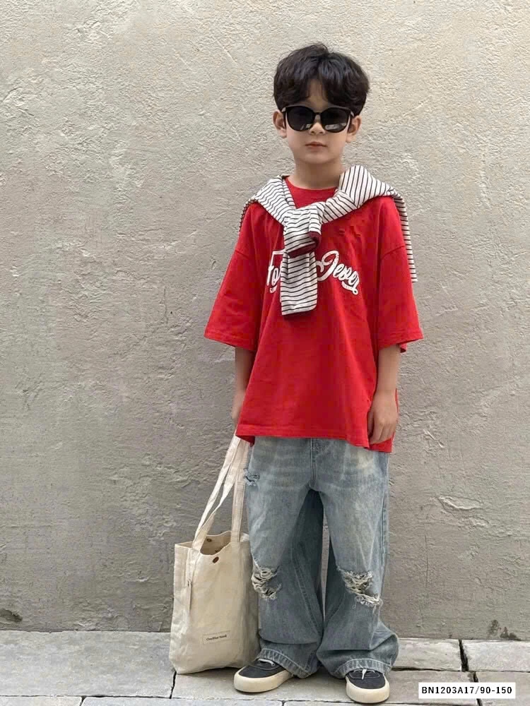 ÁO THUN ĐỎ IN CHỮ