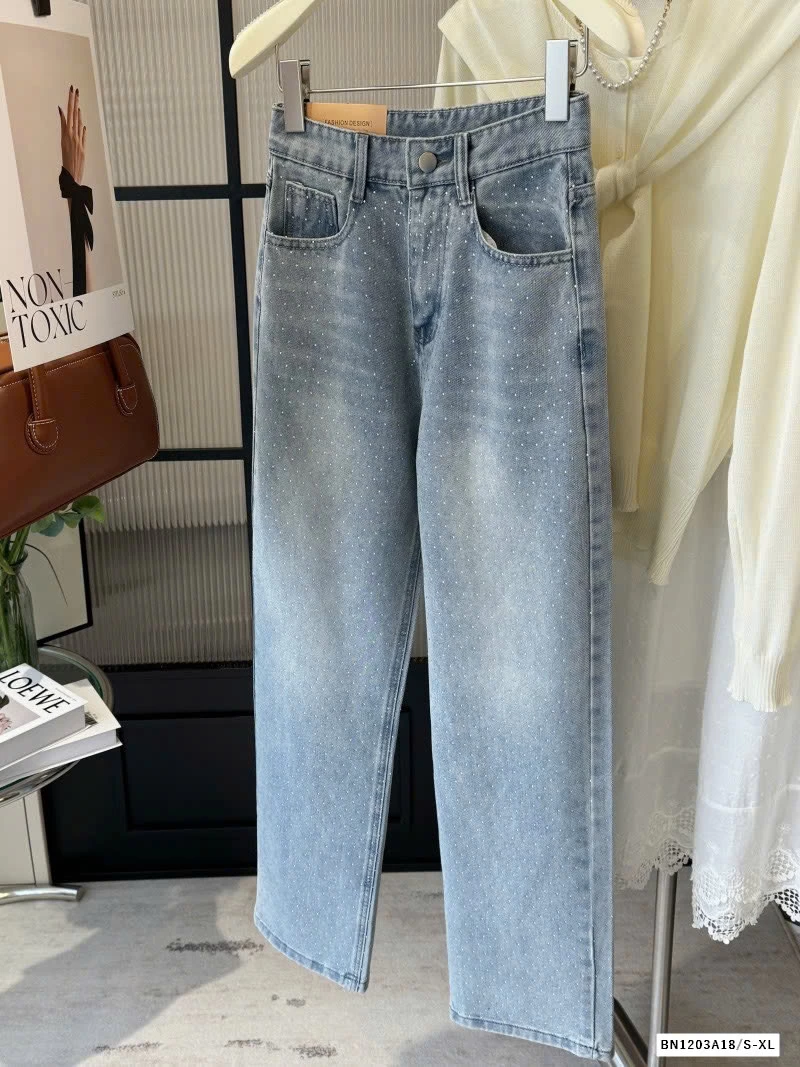 QUẦN JEAN ỐNG ĐỨNG ĐÍNH ĐÁ