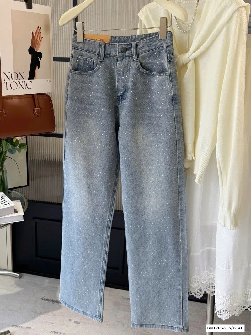 QUẦN JEAN ỐNG ĐỨNG ĐÍNH ĐÁ