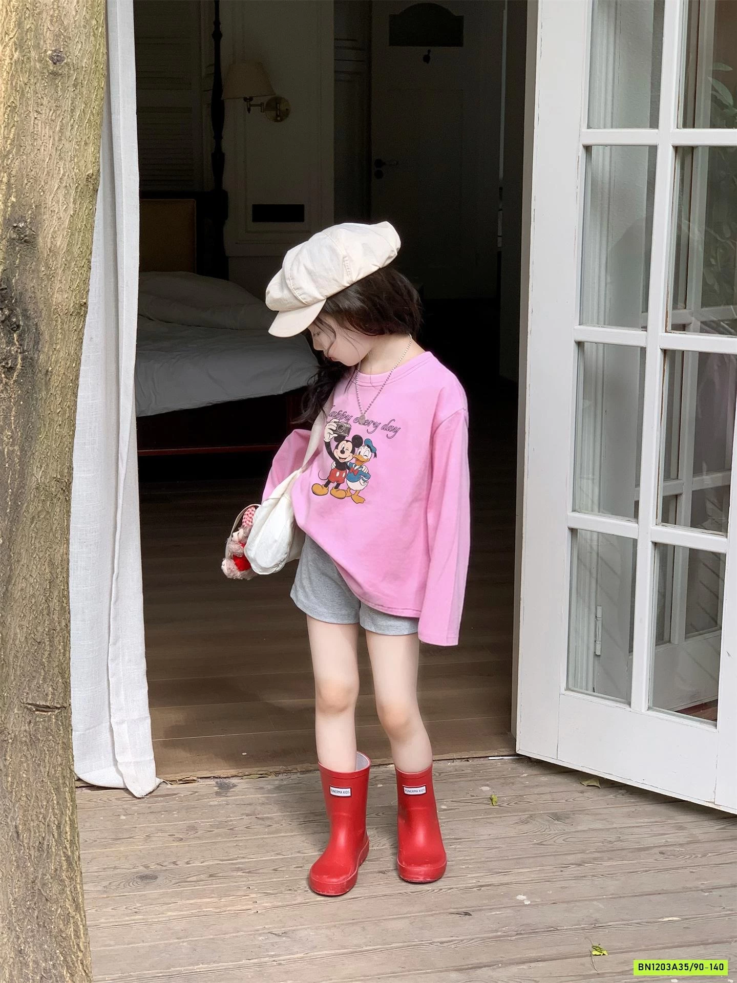 ÁO THUN HỒNG MICKEY MIX LEGGING XÁM