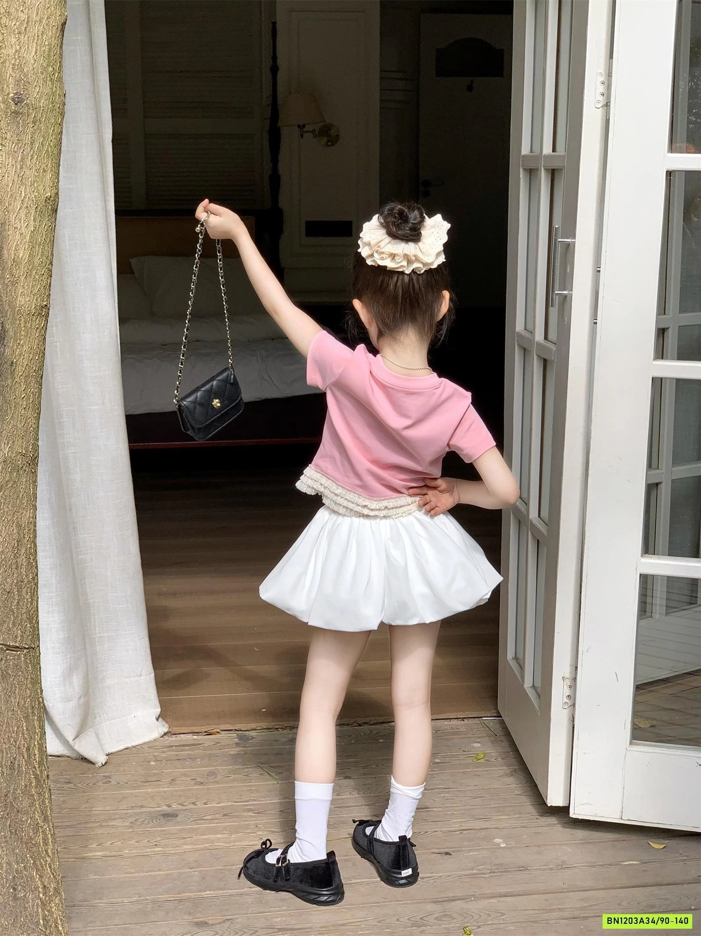 ÁO THUN HỒNG VIỀN REN MIX CV BÍ