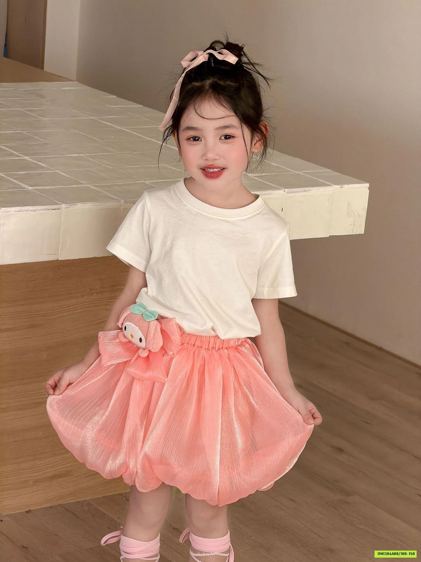 CHÂN VÁY BÍ LAMITTO