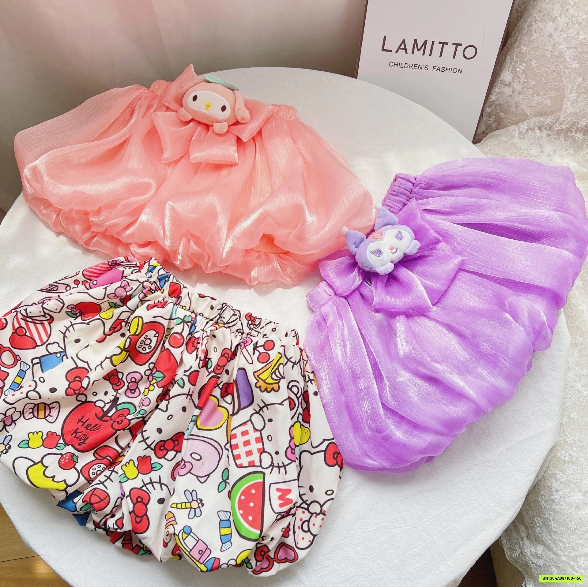 CHÂN VÁY BÍ LAMITTO