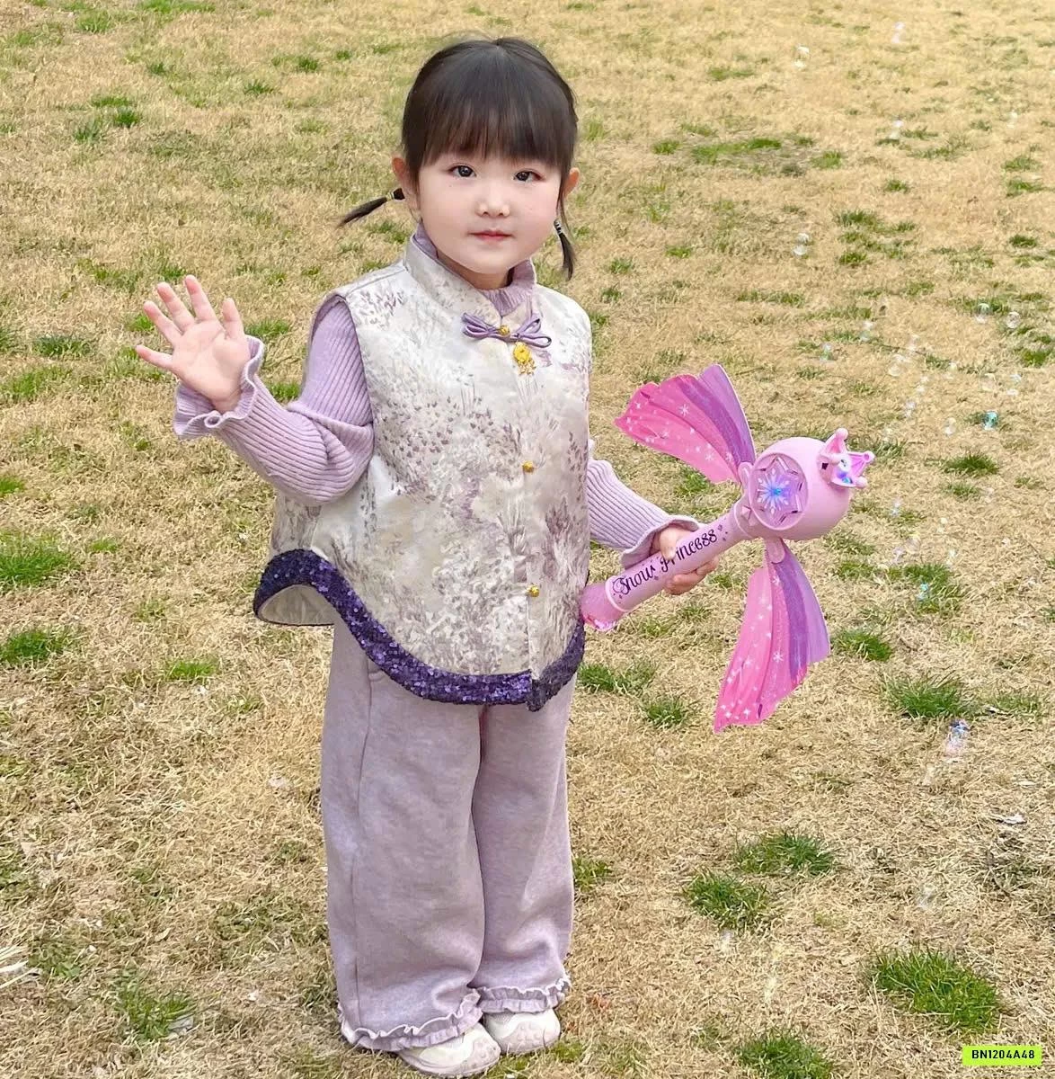 GẬY PHUN BONG BÓNG XÀ PHÒNG CÔNG CHÚA